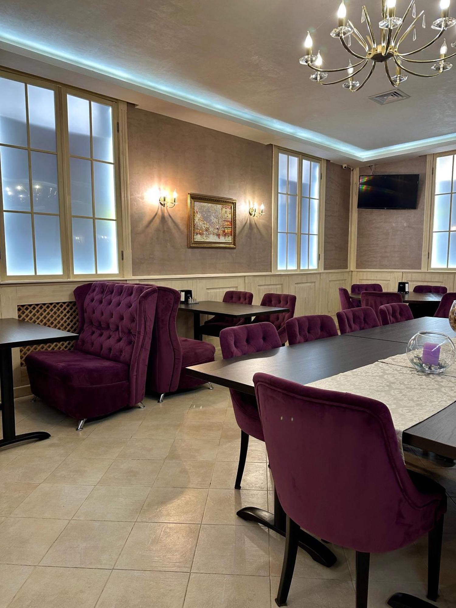 Vlg Hotel Boriszpil Kültér fotó